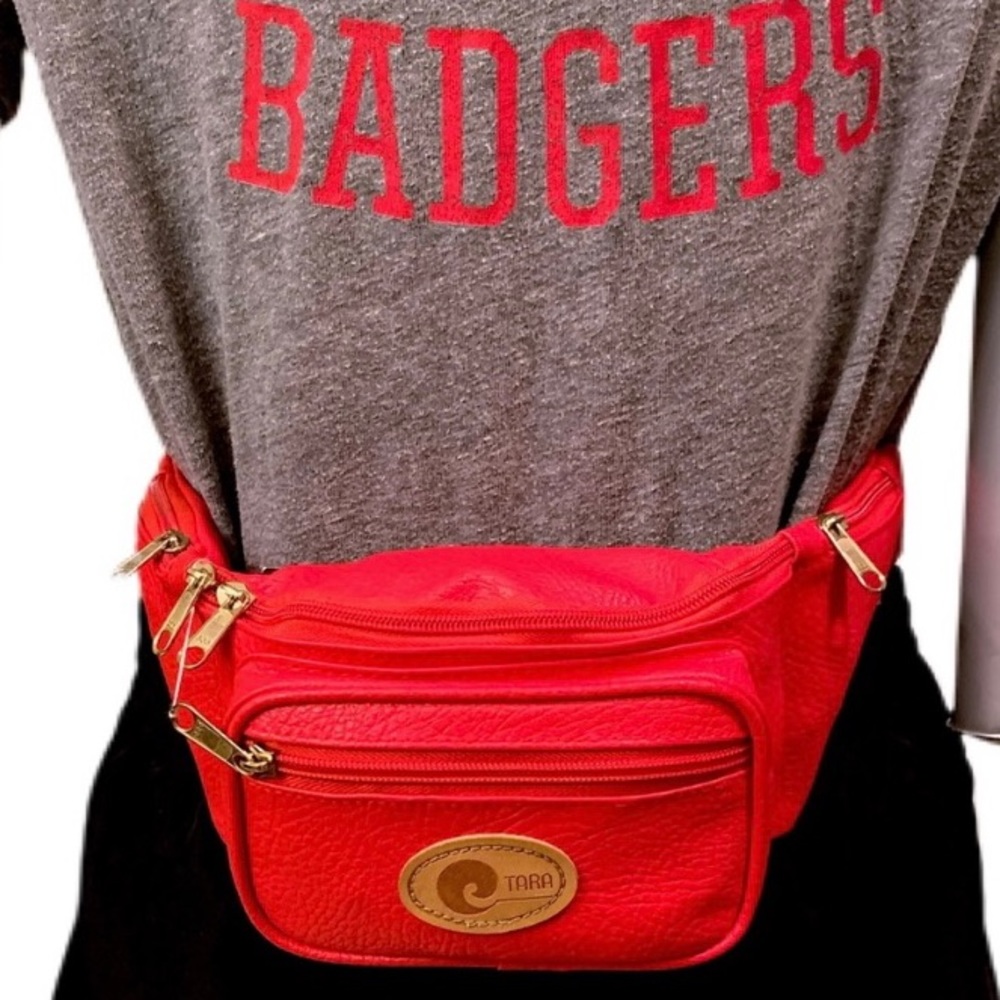 SOLD!❌ NEW Red Vegan Leather Fanny Pack - Picture 9 of 17